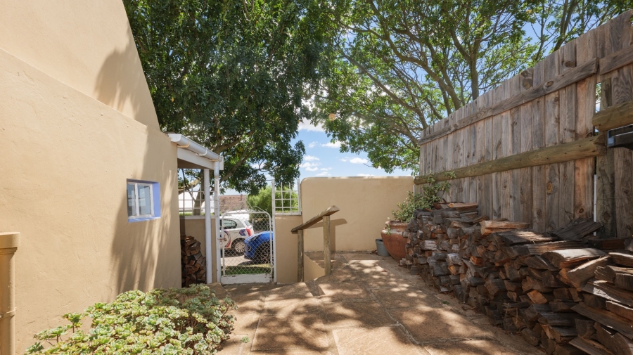 2 Bedroom Property for Sale in Napier Western Cape